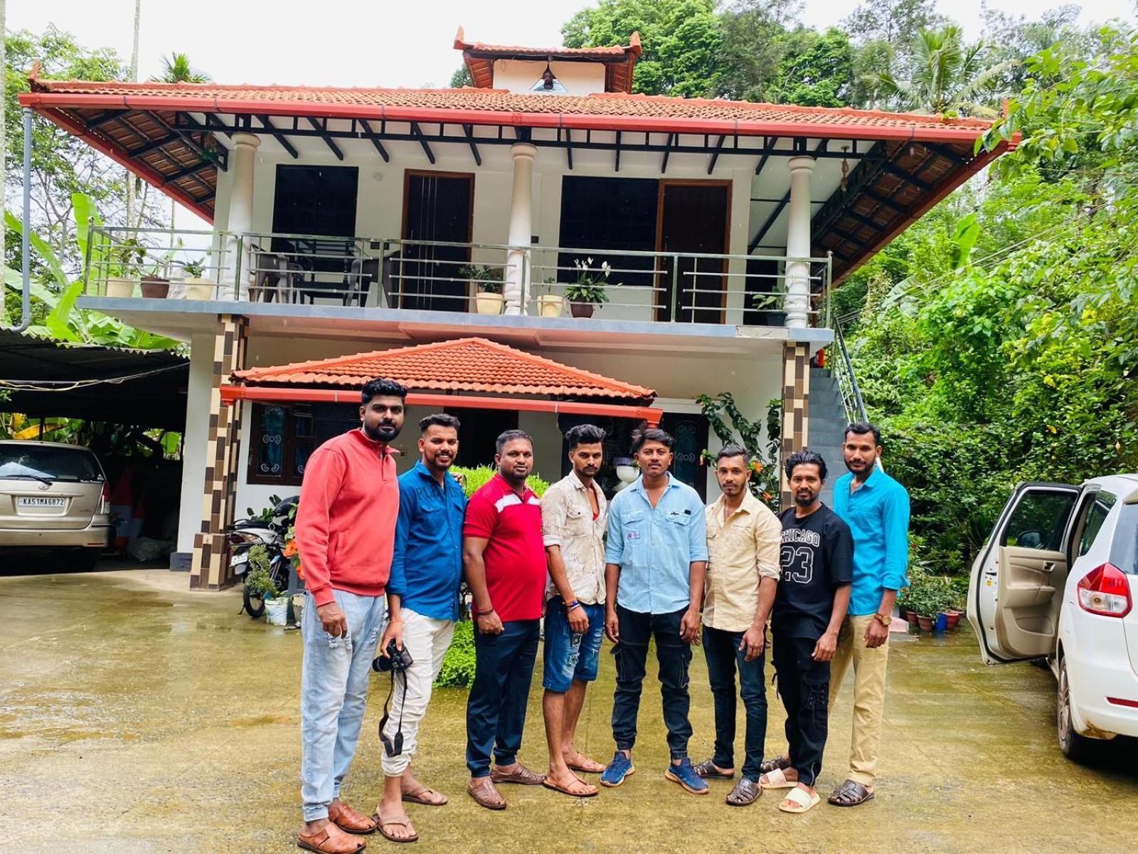 Homestay Vasu Estate *